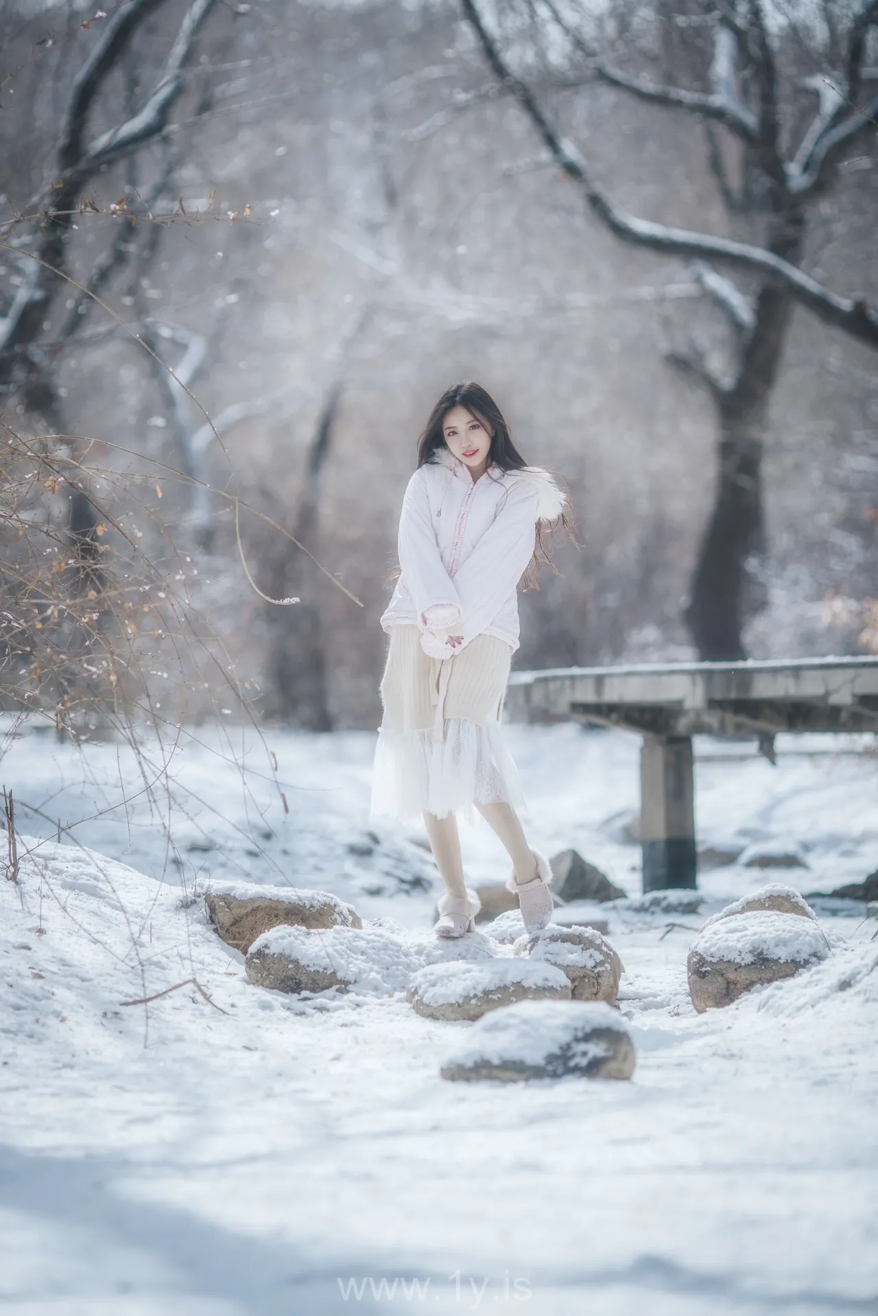 Coser@Shika小鹿鹿 NO.033 Well-developed Chinese Cutie 雪景